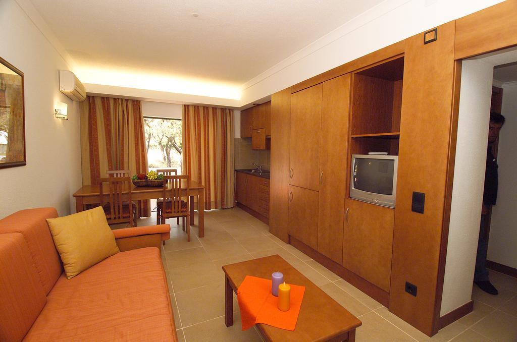 Apartamentos Alvaflor Quarteira Exterior foto